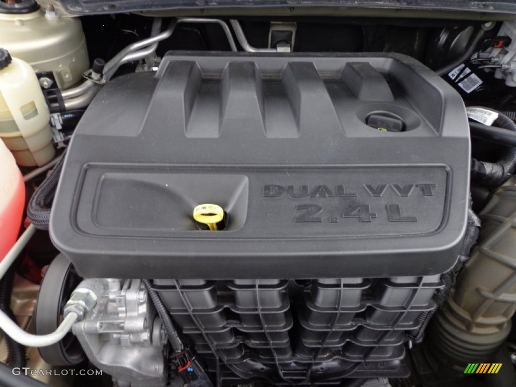 2010 Avenger R/T - White Gold / Dark Slate Gray photo #16