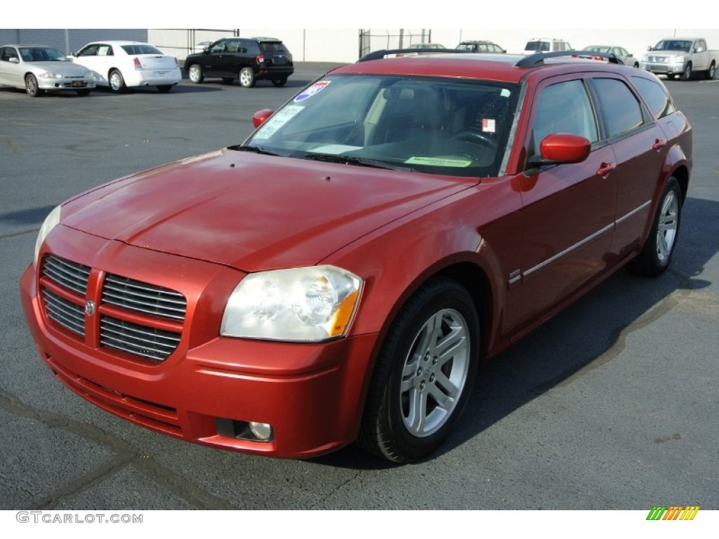 Inferno Red Crystal Pearl 2005 Dodge Magnum R/T Exterior Photo #79463798