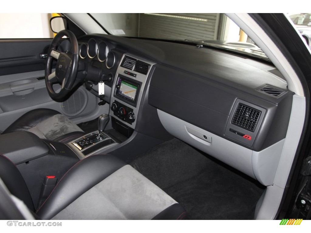 2006 Dodge Magnum SRT-8 Dark Slate Gray/Light Slate Gray Dashboard Photo #79465832