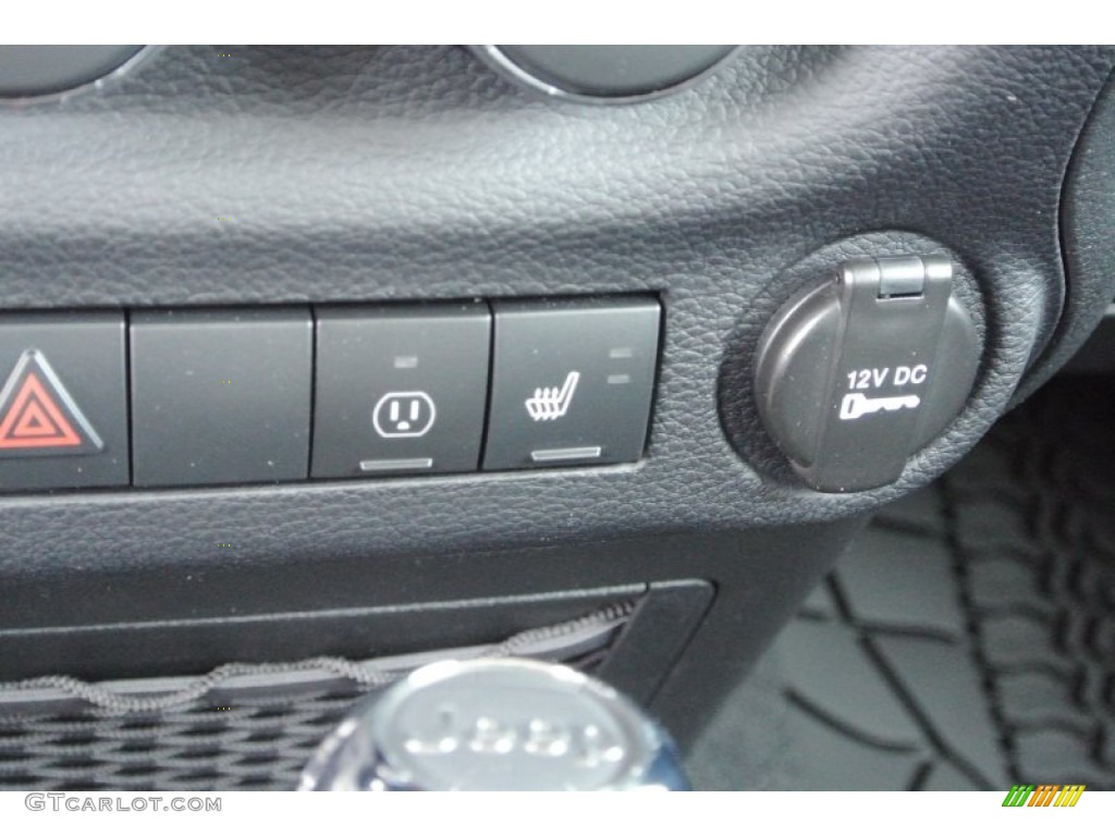 2013 Jeep Wrangler Unlimited Rubicon 10th Anniversary Edition 4x4 Controls Photo #79468037
