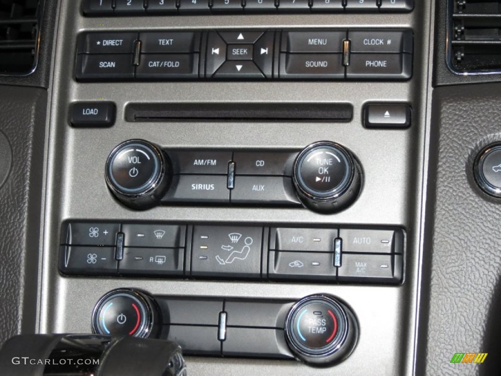 2010 Ford Taurus SEL Controls Photo #79469641