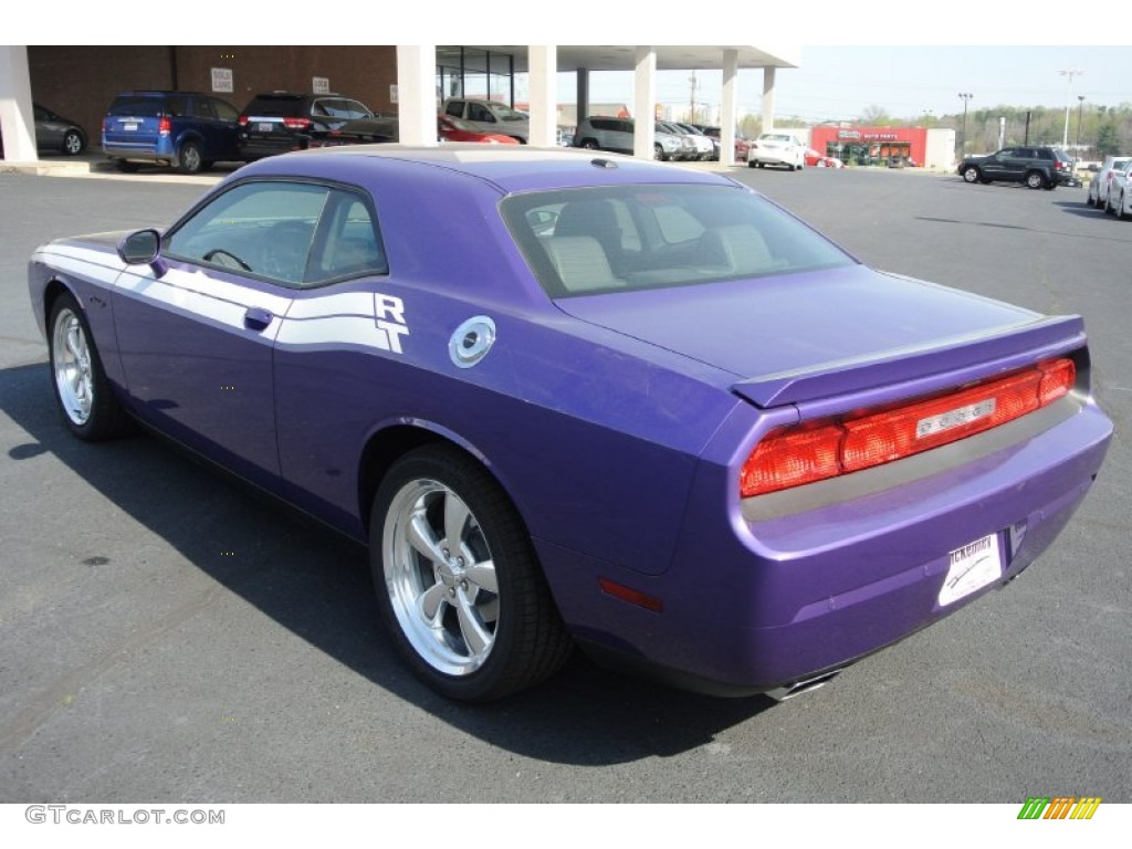 2013 Challenger R/T Classic - Plum Crazy Pearl / Dark Slate Gray photo #4