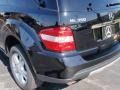Black - ML 350 4Matic Photo No. 10