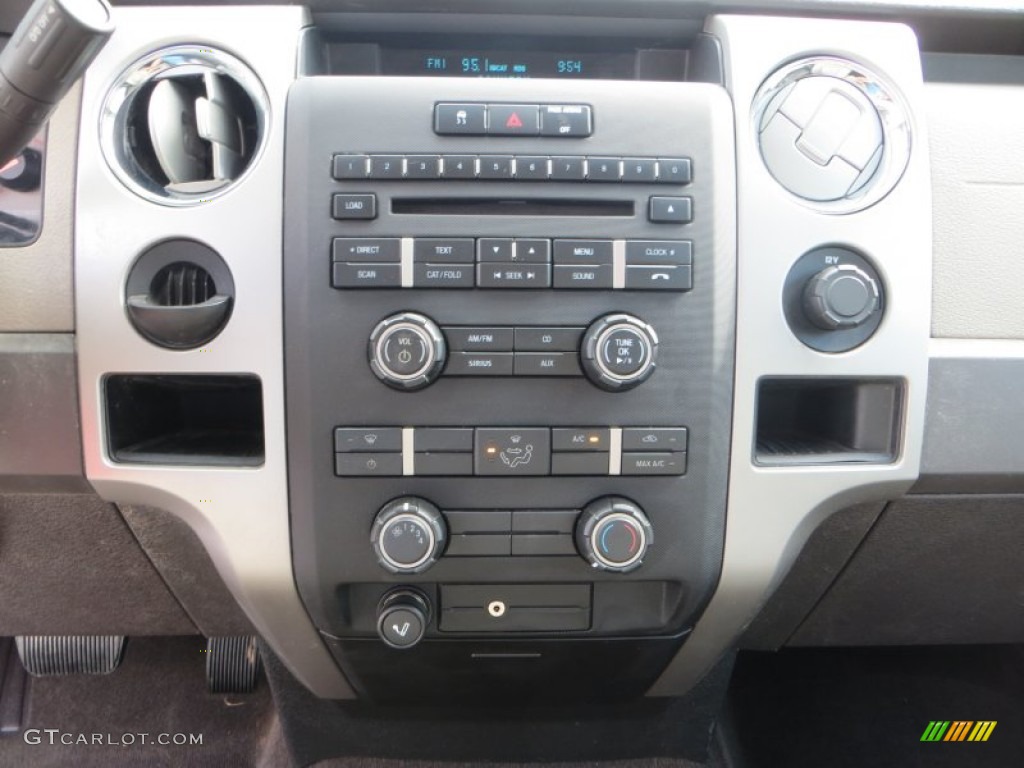 2009 Ford F150 XLT Regular Cab Controls Photo #79472878