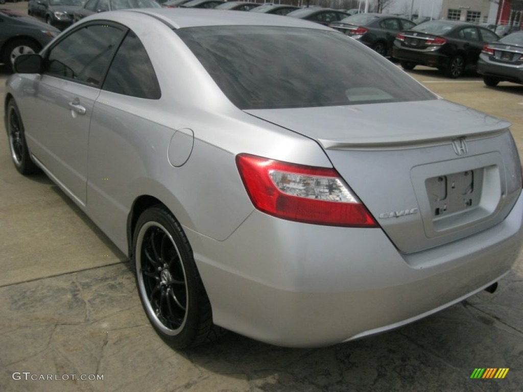 2007 Civic LX Coupe - Alabaster Silver Metallic / Gray photo #7