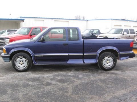 1994 Chevrolet S10 LS Extended Cab 4x4 Data, Info and Specs