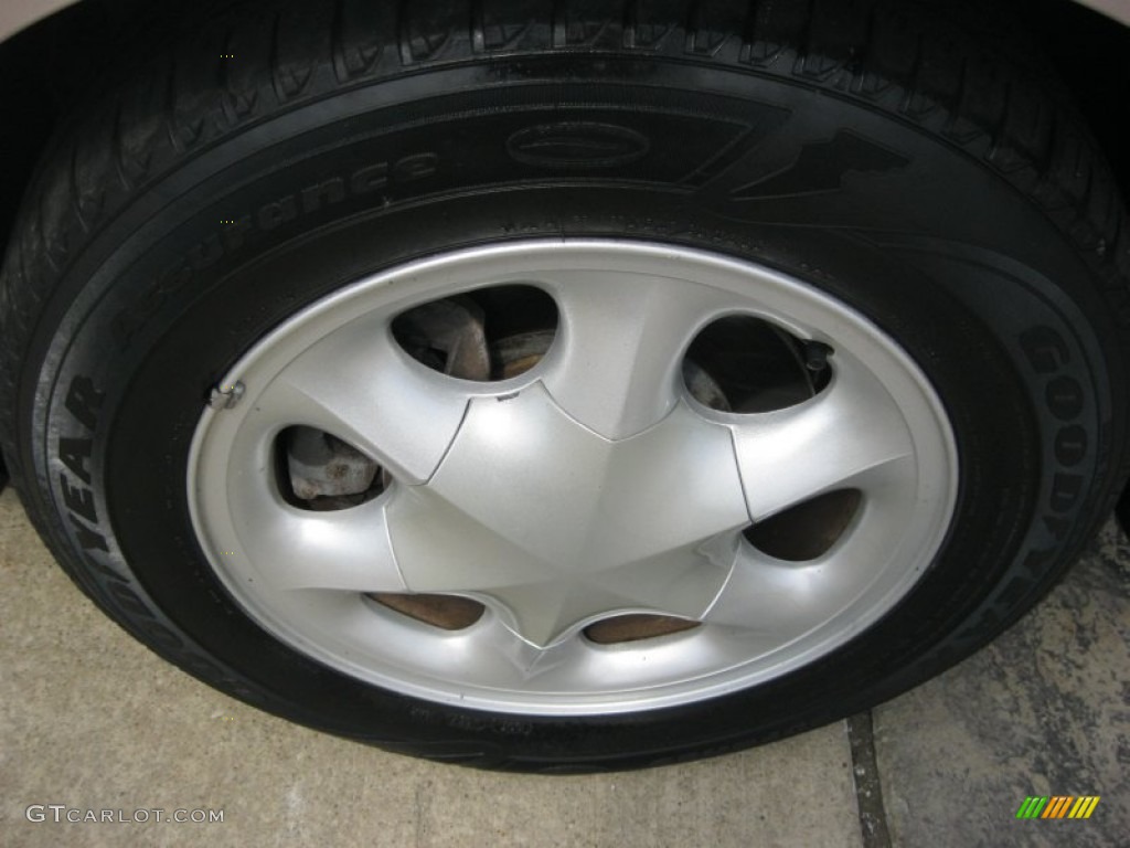 1999 Oldsmobile Aurora Standard Aurora Model Wheel Photo #79475760