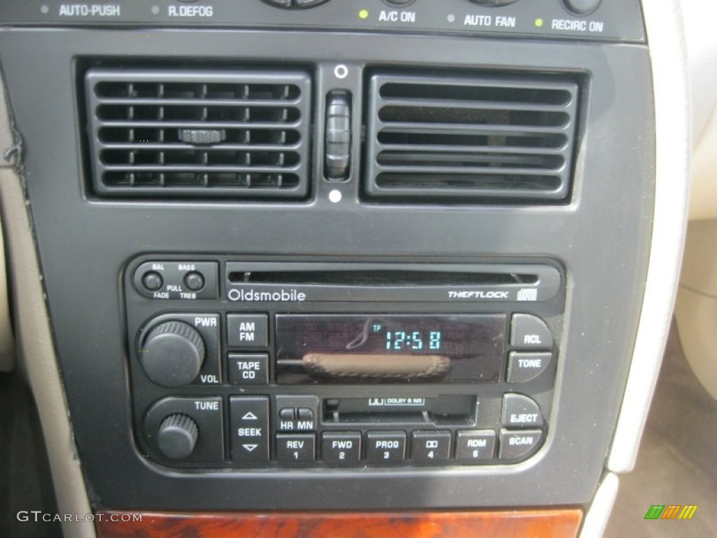 1999 Oldsmobile Aurora Standard Aurora Model Audio System Photos