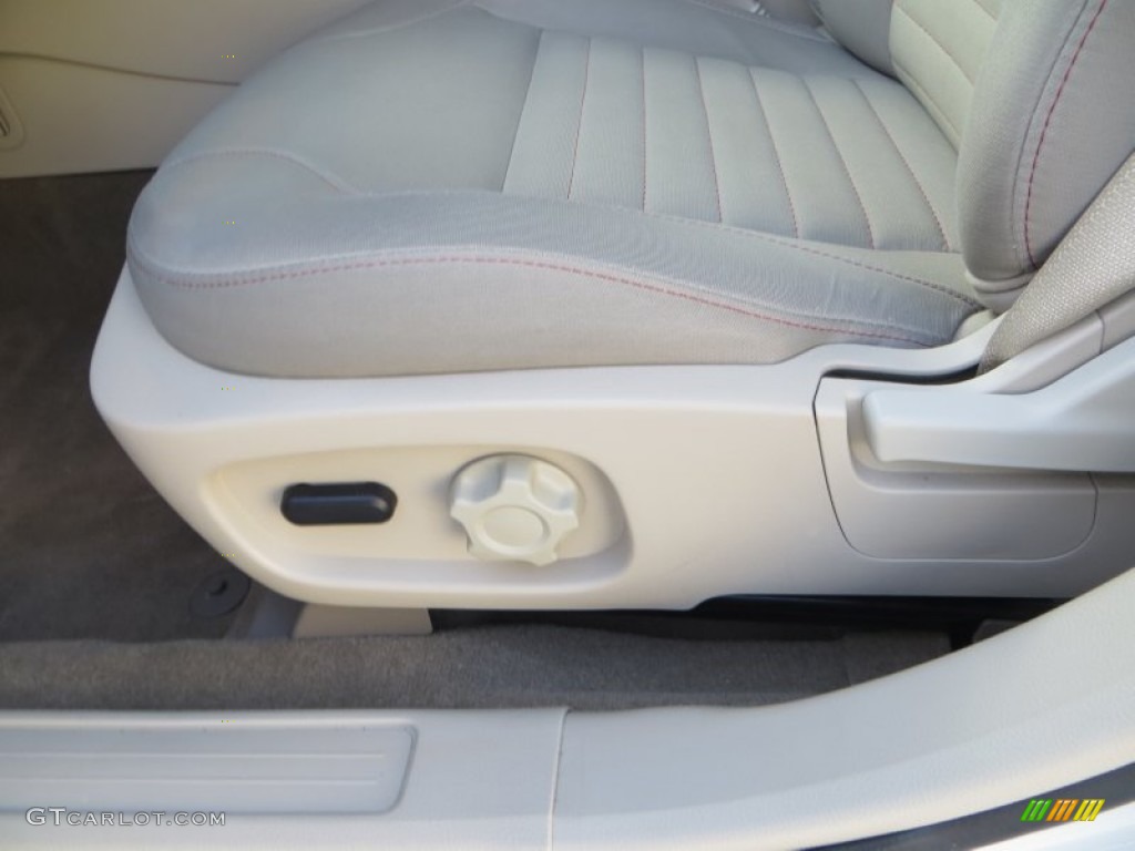 2012 Taurus SE - White Suede / Light Stone photo #33