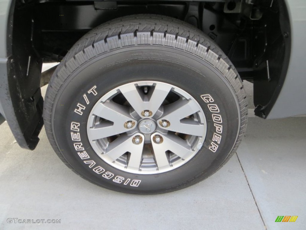 2007 Mitsubishi Raider LS Double Cab Wheel Photos