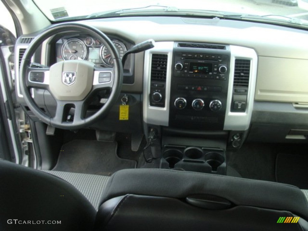 2009 Ram 1500 Big Horn Edition Crew Cab 4x4 - Bright Silver Metallic / Dark Slate/Medium Graystone photo #10