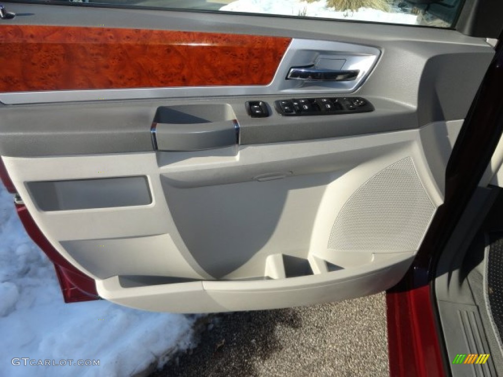 2009 Town & Country Touring - Deep Crimson Crystal Pearl / Medium Slate Gray/Light Shale photo #2