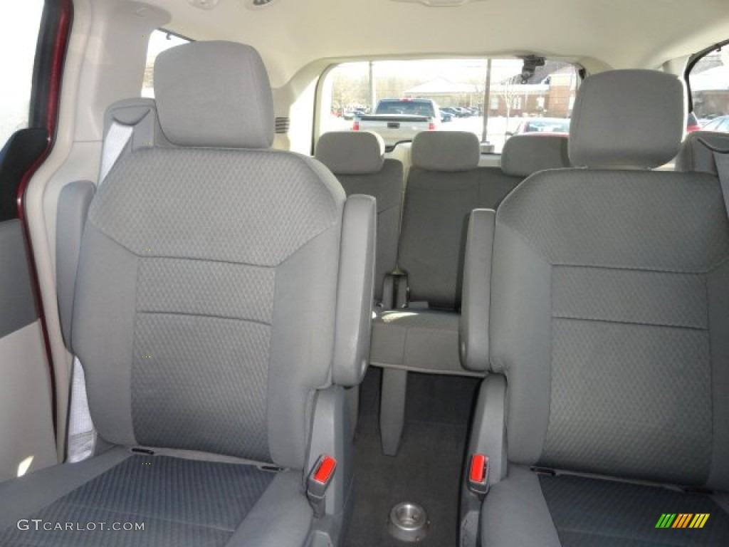 2009 Town & Country Touring - Deep Crimson Crystal Pearl / Medium Slate Gray/Light Shale photo #4