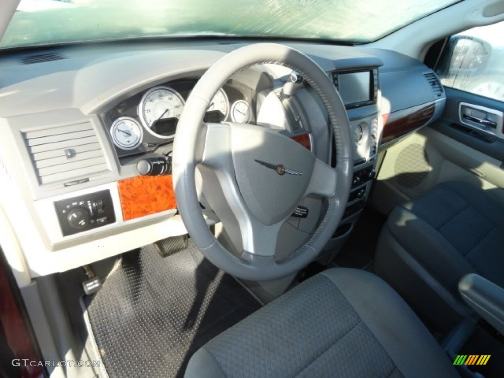 2009 Town & Country Touring - Deep Crimson Crystal Pearl / Medium Slate Gray/Light Shale photo #6