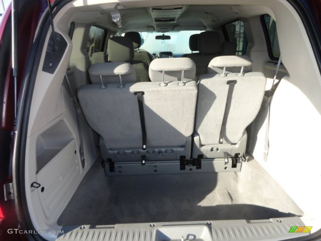 2009 Town & Country Touring - Deep Crimson Crystal Pearl / Medium Slate Gray/Light Shale photo #8