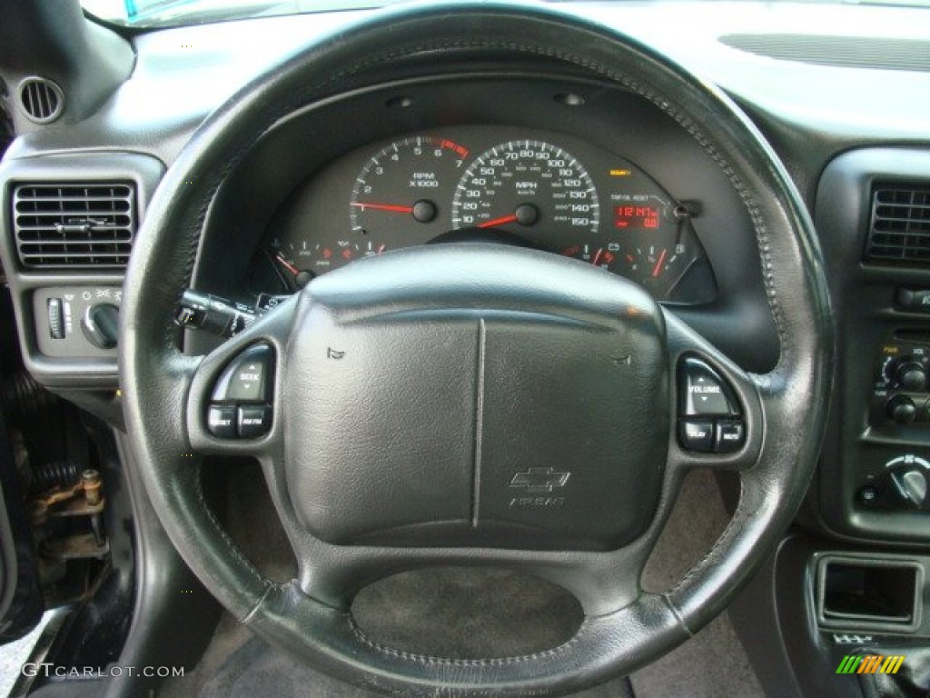 2001 Chevrolet Camaro SS Coupe Medium Gray Steering Wheel Photo #79483359