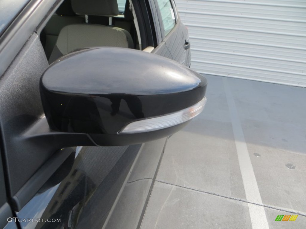 2013 Focus SE Hatchback - Tuxedo Black / Medium Light Stone photo #14