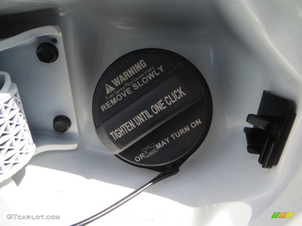 2013 Elantra GLS - Shimmering White / Beige photo #14
