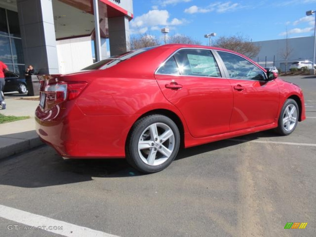 2013 Camry SE - Barcelona Red Metallic / Black photo #17