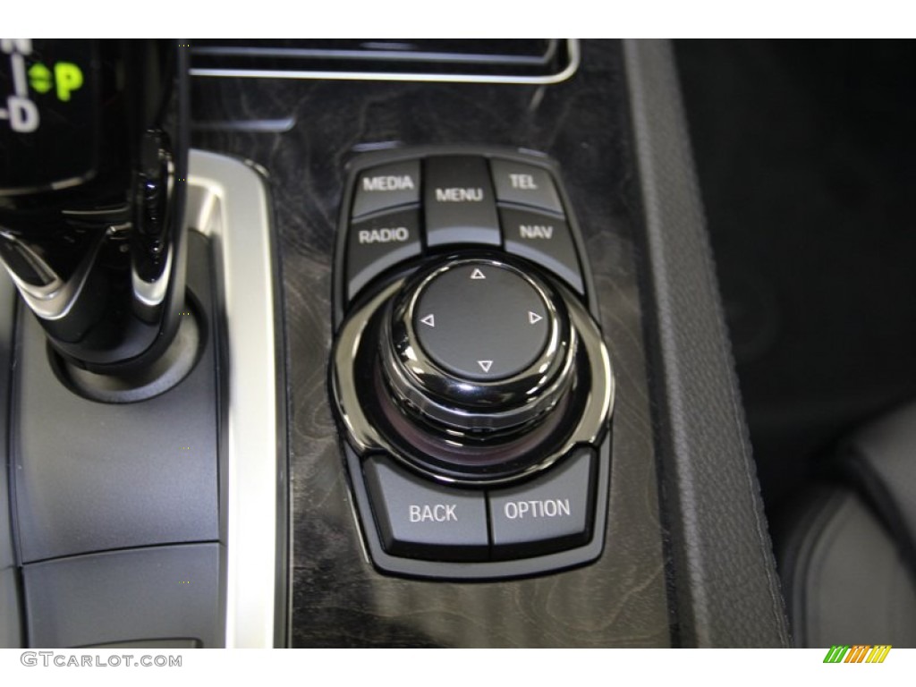 2013 BMW 7 Series 740Li Sedan Controls Photo #79493108