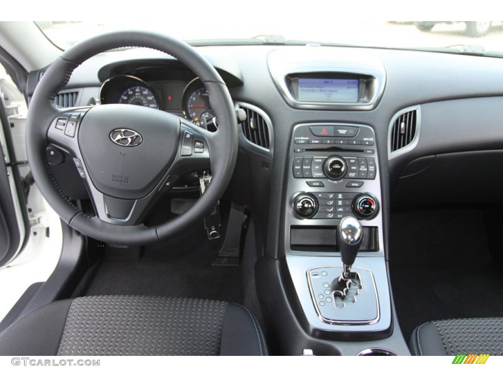 2011 Hyundai Genesis Coupe 2.0T Black Cloth Dashboard Photo #79493359