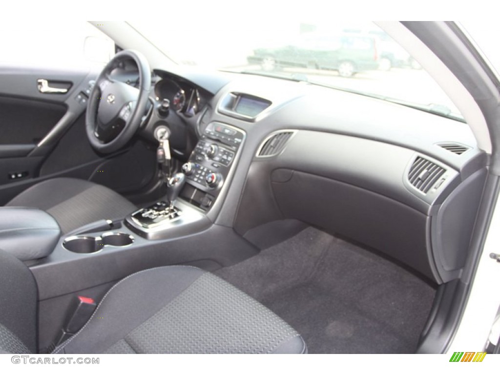 2011 Hyundai Genesis Coupe 2.0T Black Cloth Dashboard Photo #79493659