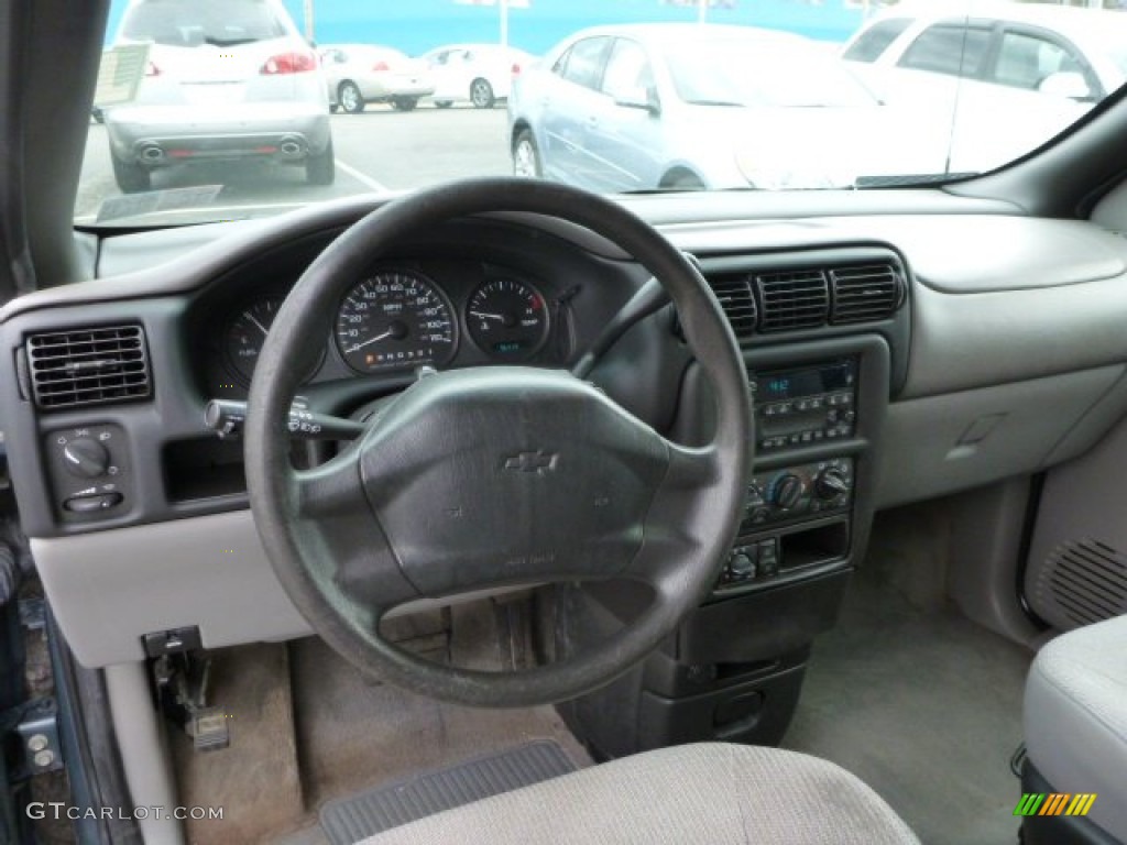 2004 Chevrolet Venture LS Medium Gray Dashboard Photo #79494692