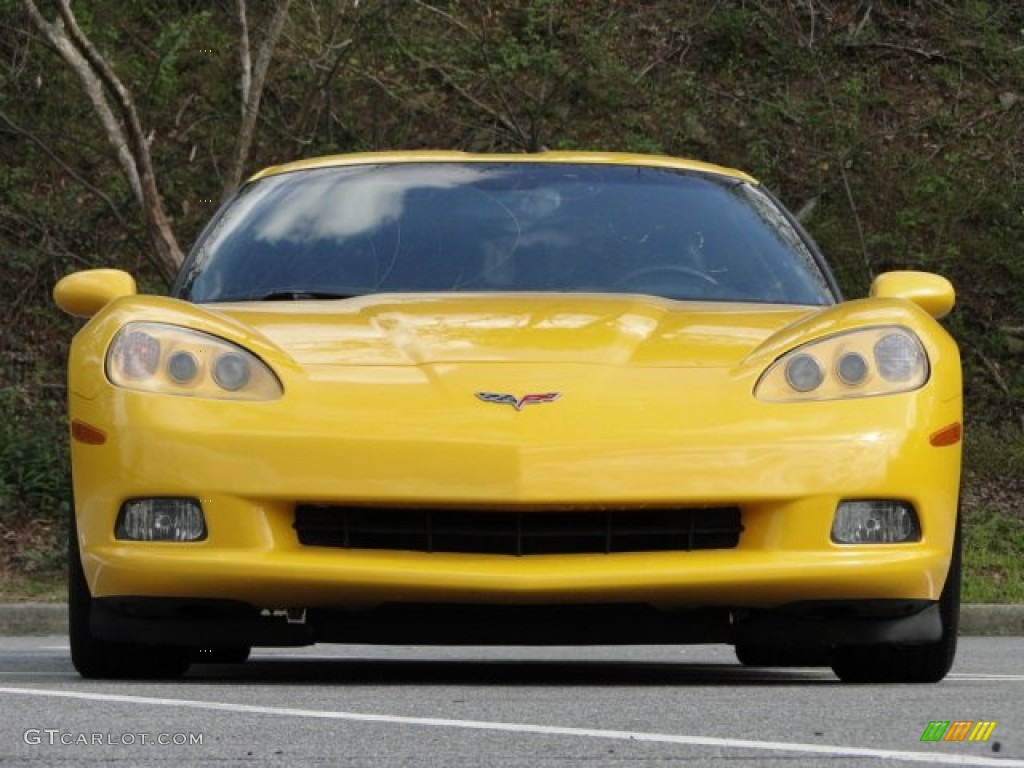 2005 Corvette Coupe - Millenium Yellow / Ebony photo #17