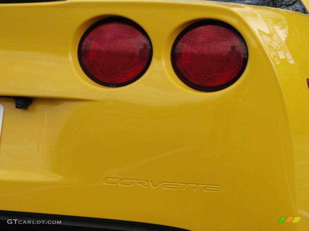 2005 Corvette Coupe - Millenium Yellow / Ebony photo #23