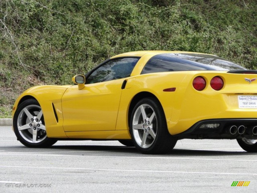 2005 Corvette Coupe - Millenium Yellow / Ebony photo #25