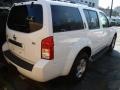 Avalanche White - Pathfinder SE 4x4 Photo No. 5