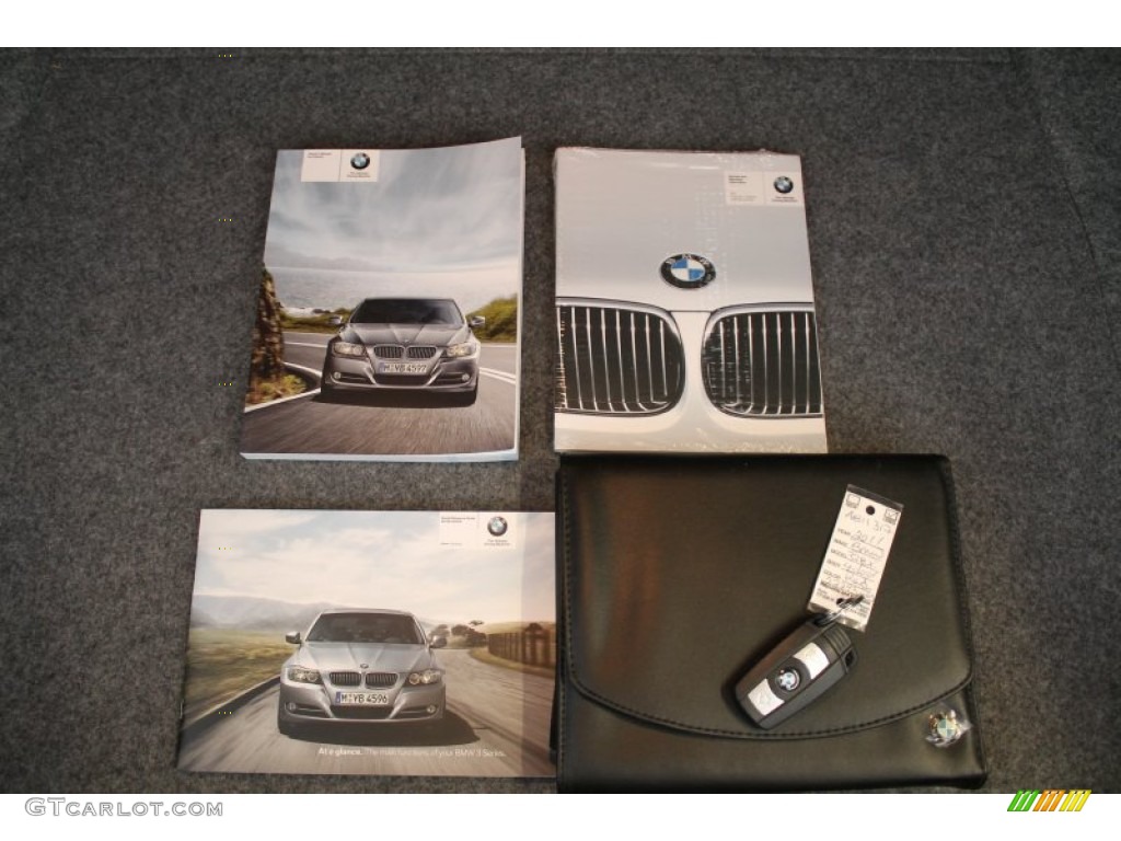 2011 BMW 3 Series 328i xDrive Sedan Books/Manuals Photos