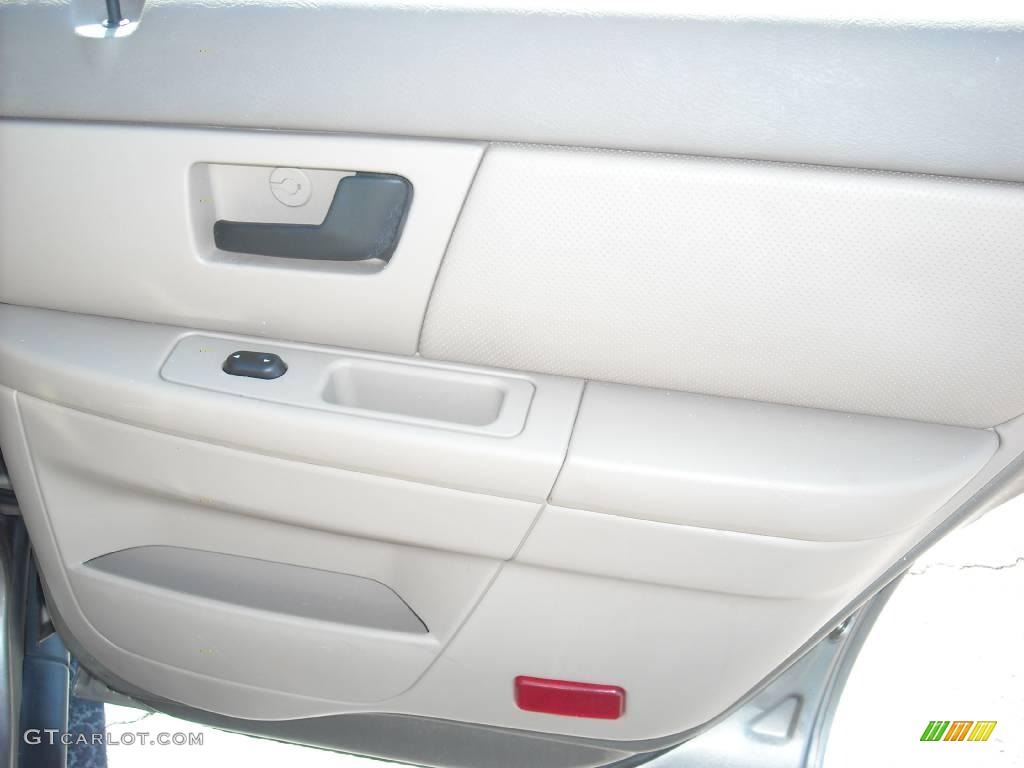 2004 Taurus SES Sedan - Arizona Beige Metallic / Medium Parchment photo #18