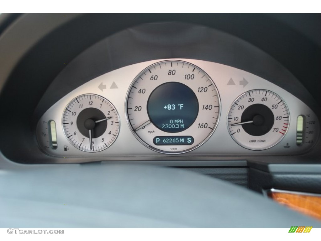 2008 E 550 4Matic Sedan - Black / Black photo #3