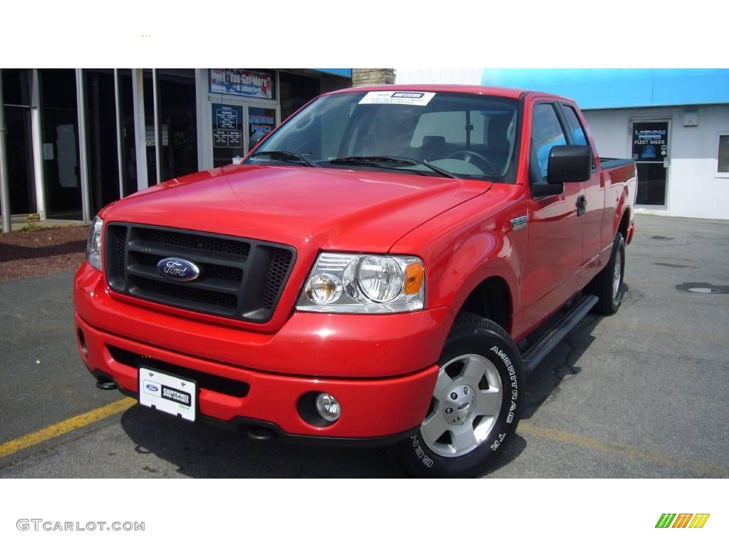 2006 F150 STX SuperCab 4x4 - Bright Red / Medium Flint photo #1