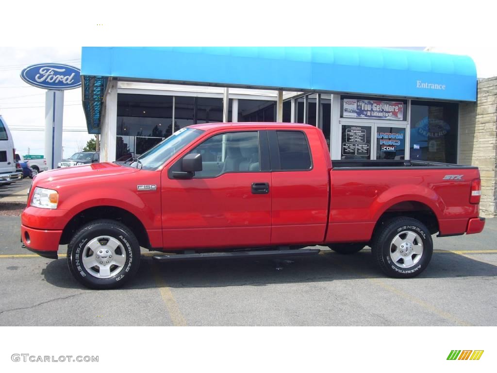 2006 F150 STX SuperCab 4x4 - Bright Red / Medium Flint photo #2