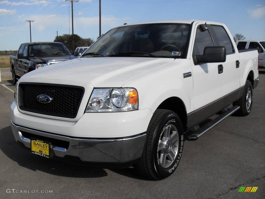 2006 F150 XLT SuperCrew - Oxford White / Tan photo #2