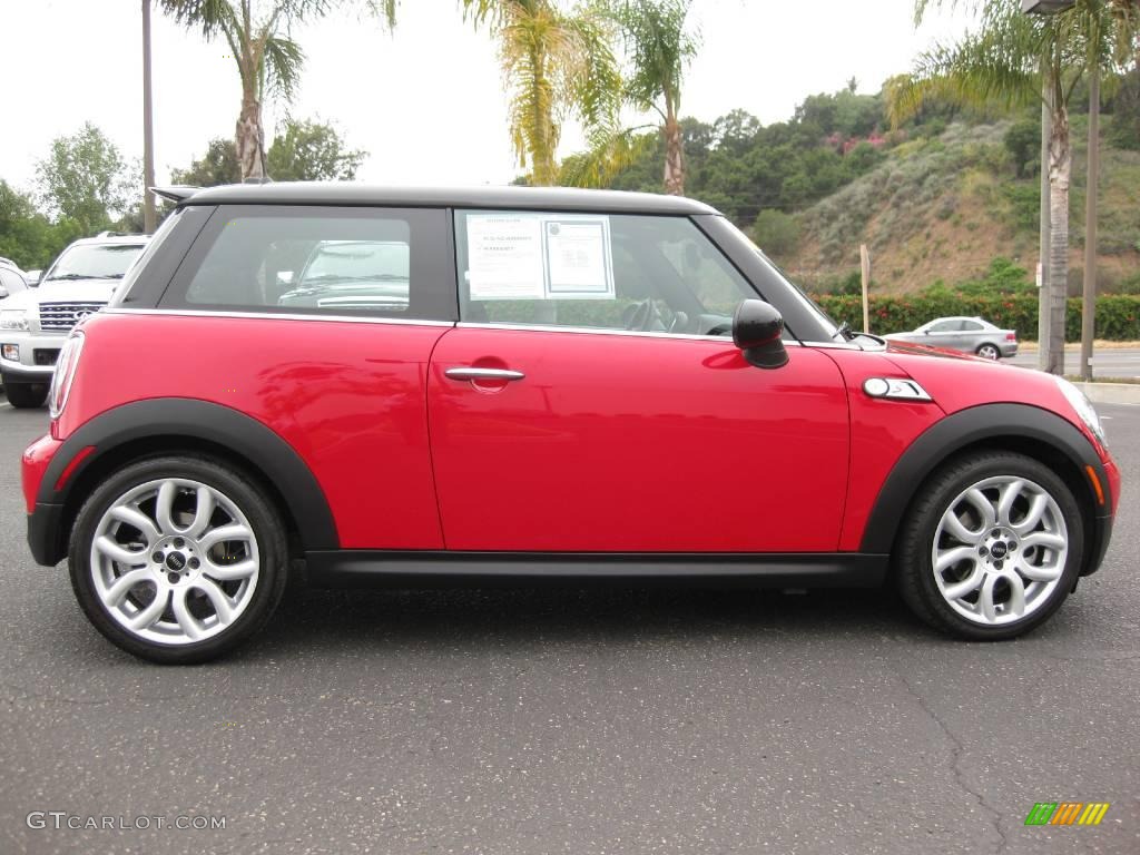 2007 Cooper S Hardtop - Chili Red / Rooster Red/Carbon Black photo #6