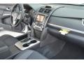 Super White - Camry SE Photo No. 16