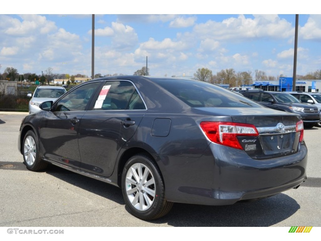 2013 Camry XLE - Magnetic Gray Metallic / Ash photo #3