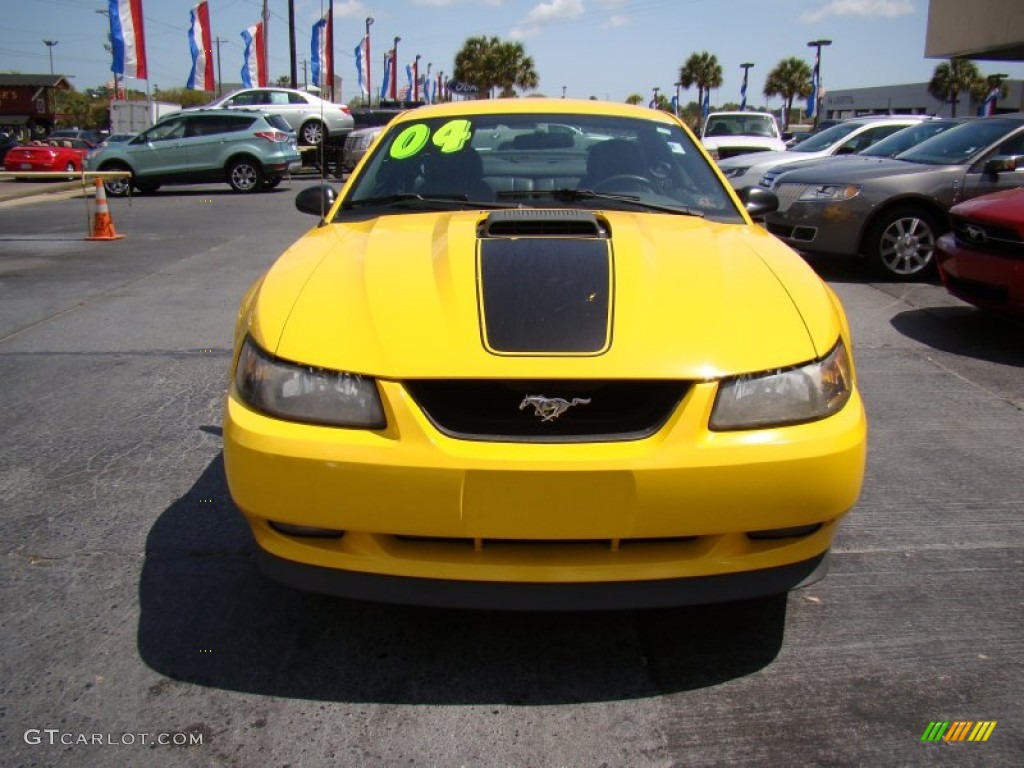 2004 Mustang Mach 1 Coupe - Screaming Yellow / Dark Charcoal photo #3