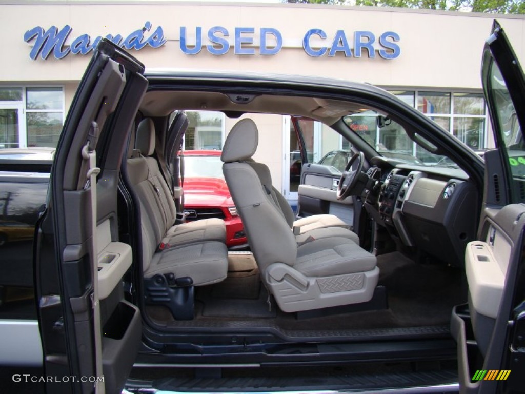 2010 F150 XLT SuperCab - Tuxedo Black / Medium Stone photo #13