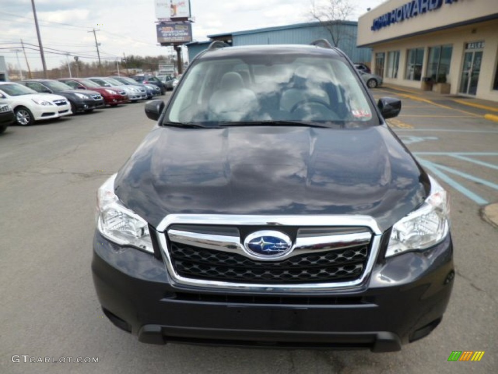 2014 Forester 2.5i Premium - Dark Gray Metallic / Platinum photo #2