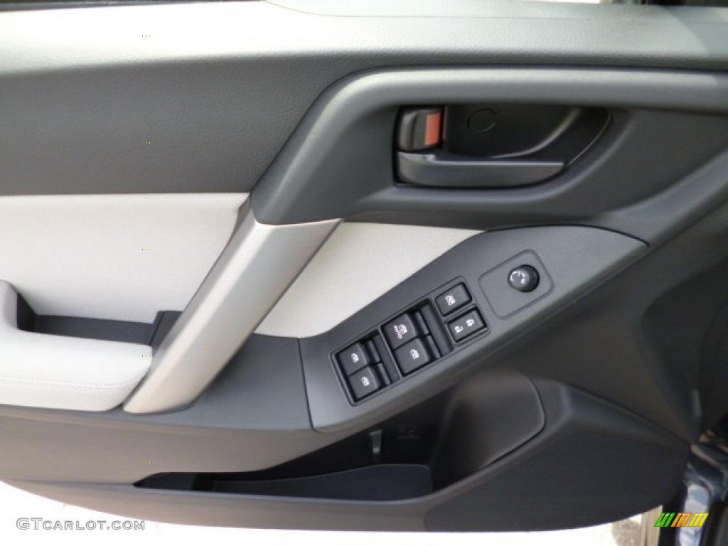 2014 Forester 2.5i Premium - Dark Gray Metallic / Platinum photo #17