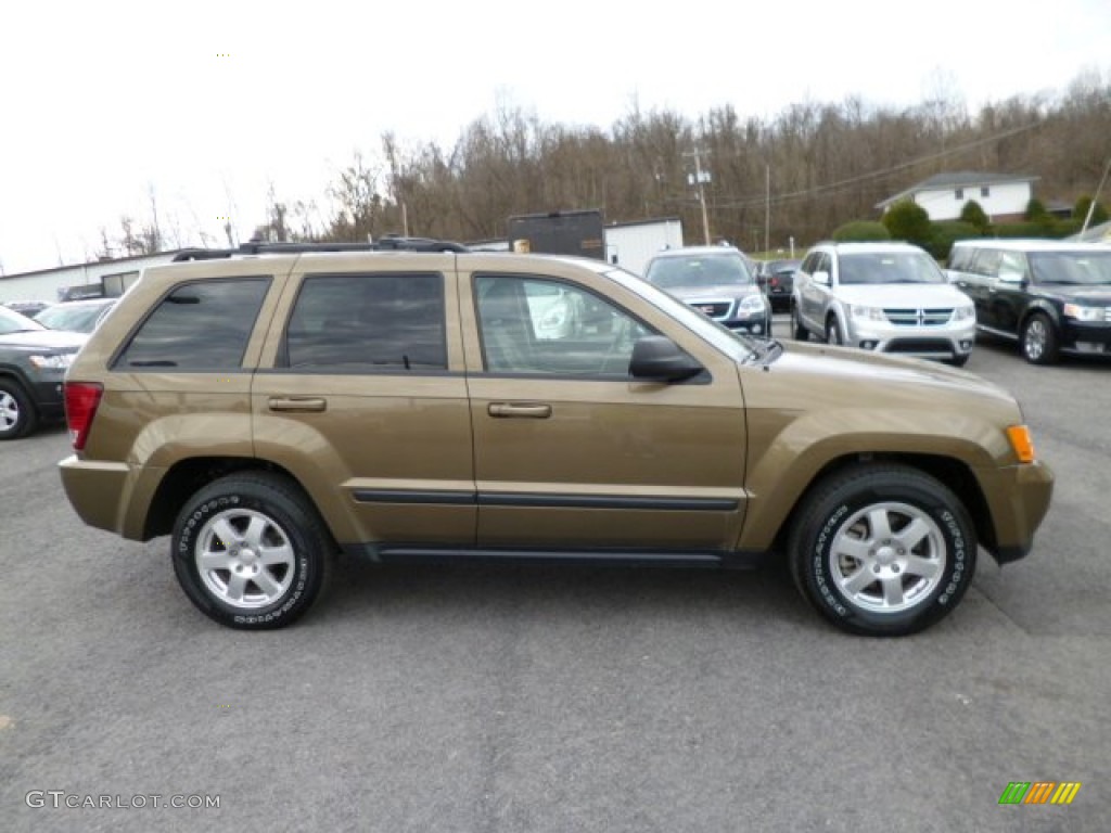 2009 Grand Cherokee Laredo 4x4 - Olive Green Metallic / Medium Khaki/Dark Khaki photo #8