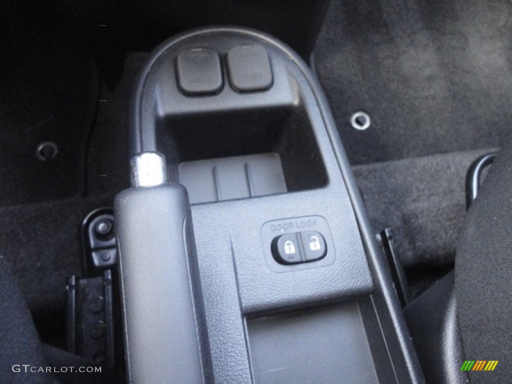 2011 MAZDA2 Touring - Crystal White Pearl / Black photo #24