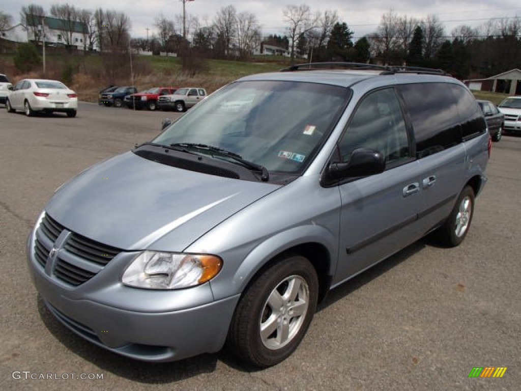 Butane Blue Pearl 2006 Dodge Caravan SXT Exterior Photo #79523005