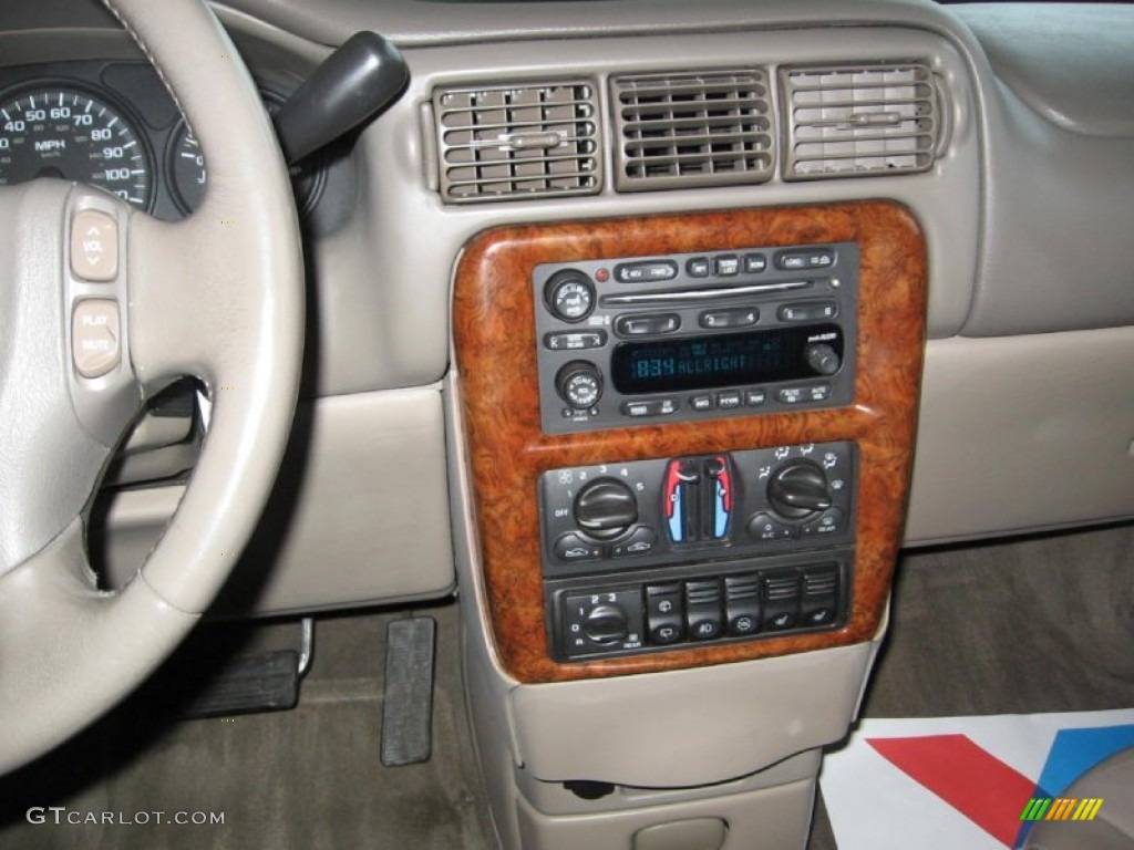 2004 Oldsmobile Silhouette GL Controls Photo #79523716