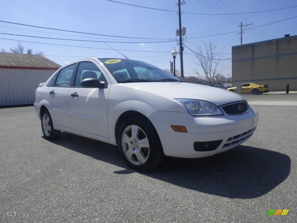 Cloud 9 White 2007 Ford Focus ZX4 SE Sedan Exterior Photo #79523982