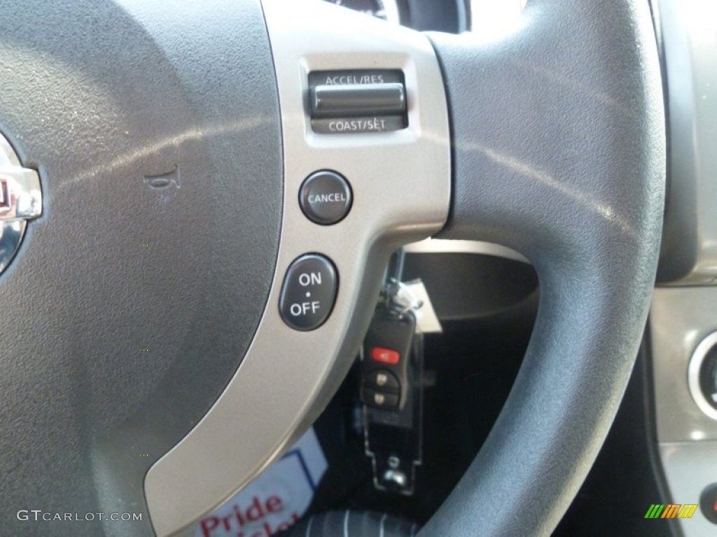 2010 Sentra 2.0 SR - Aspen White / Charcoal photo #19